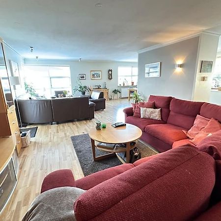 Spacious And Family Friendly Apartment In レイキャヴィーク エクステリア 写真