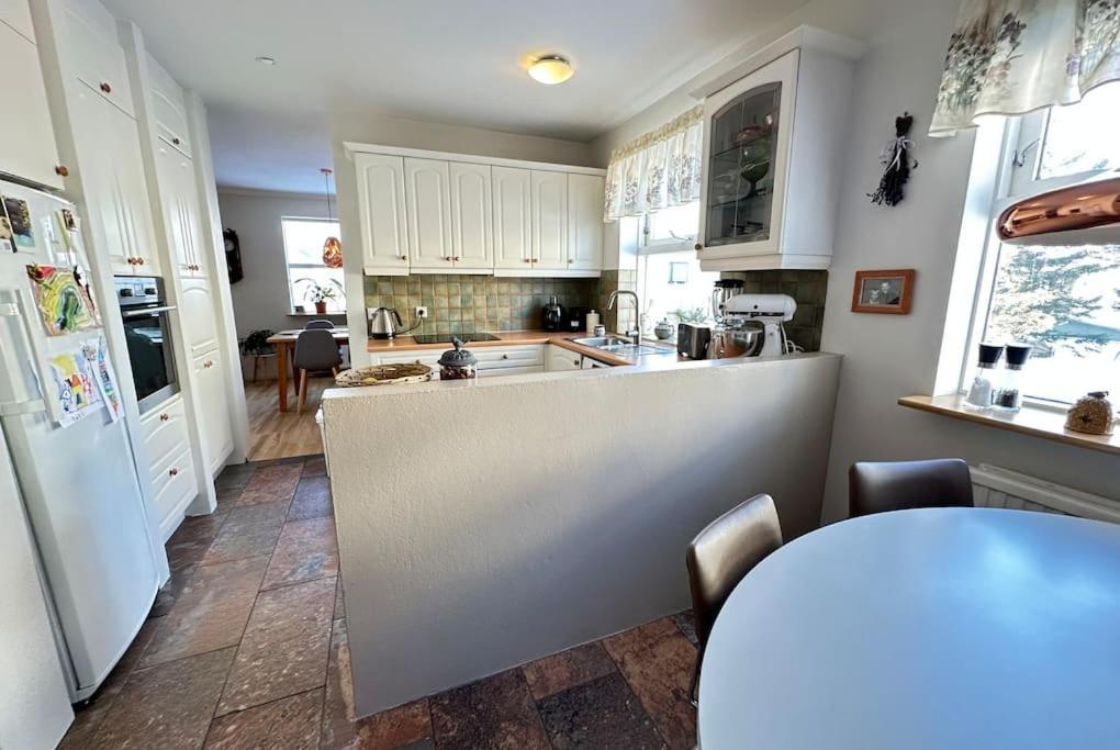Spacious And Family Friendly Apartment In レイキャヴィーク エクステリア 写真